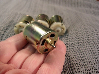 Generator, 28mm Ø, erzeugt 1,3-12V DC bei 500-4540 U/min, Daten siehe ganz unten - Bild 1 von 4