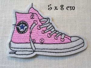 ÉCUSSON PATCH CHAUSSURES SPORT BASKET ROSE * 5 x 8 cm * Applique thermocollante - Picture 1 of 1