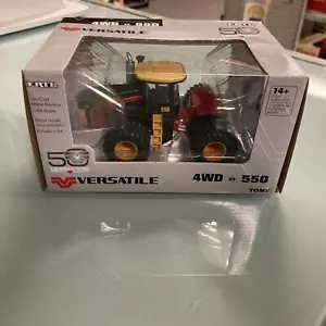 1/64 Versatile 4WD 550 50th Anniversary - Picture 1 of 2