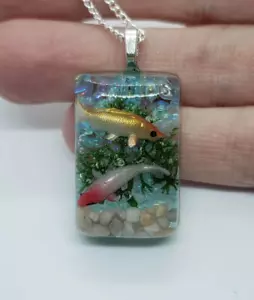 Unique VIBRANT AQUARIUM NECKLACE handmade FISH resin MINIATURE fish bowl PENDANT - Picture 1 of 1
