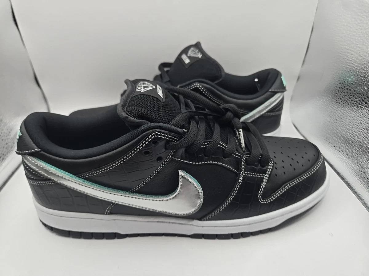 Nike SB Dunk Low Pro Black for Sale - Authenticity Guaranteed - eBay