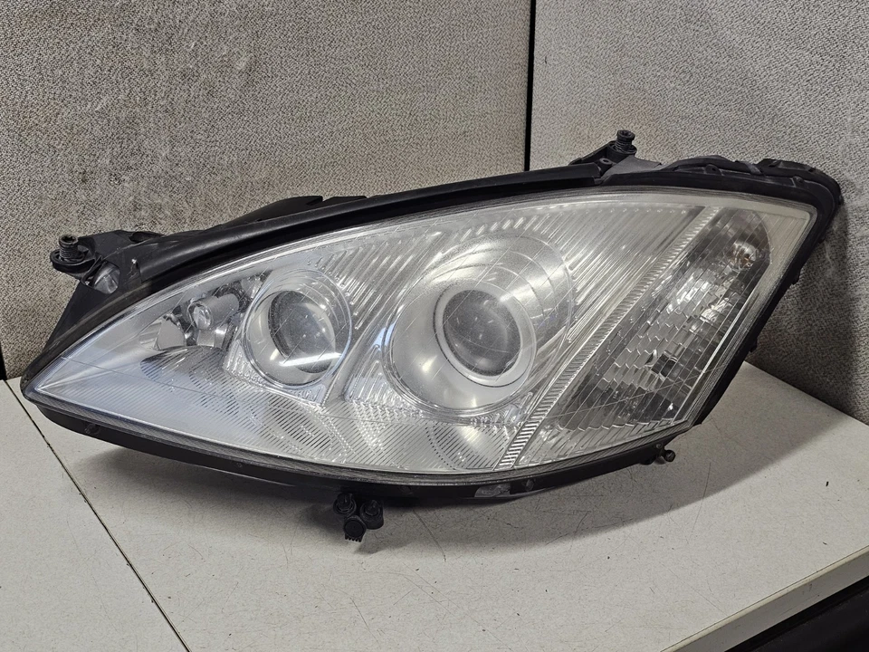 Conjunto de lámpara de cabeza bi-xenón conductor izquierdo Mercedes S550 S600 2007-2009 OEM Foto 1 de 4