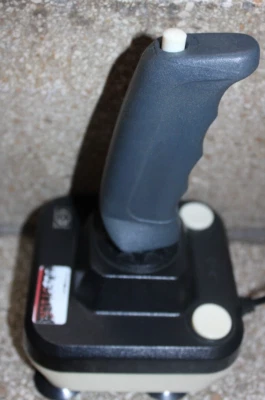 No-Name Black/white (Commodore, XL, ST com) (working) Joystick Controller 8-bit - Image 1 of 2
