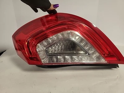 2013-2016 Lincoln MKS Passenger RH Tail Lamp Assembly OEM N4 Foto 1 de 4