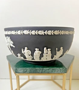 Wedgwood Black Jasperware Bowl 19.2cm (7.5") inc Dia - Picture 1 of 14