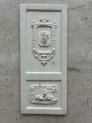 Elaborate Victorian Dollhouse Door - Image 1 of 4