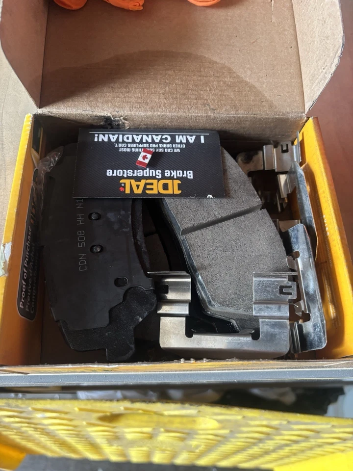 Pastillas de freno delanteras genuinas ideales de cerámica TCD1827. Hyundai Veloster / Kia Forte Foto 1 de 3