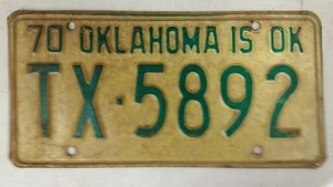 1970 OKLAHOMA is OK Texas County License Plate TX-5892 x - Imagen 1 de 1