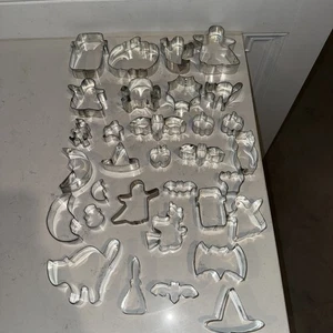 Vintage Halloween Cookie Cutters Lot of 31 Holiday Cut Outs - Picture 1 of 12