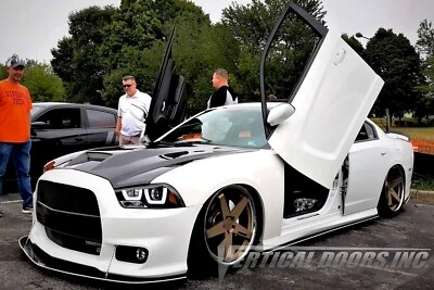 Kit de puertas verticales Lambo Dodge Charger 2005-2010 VDCDC0510 Foto 1 de 4