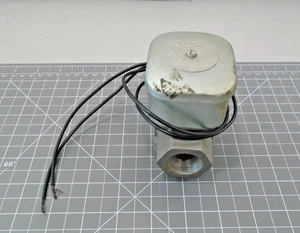 NEW Eaton NC-1014-31B Gas LP Solenoid Valve N.C. 12 Volt DC 0.5 psi 3/4 " inch - Picture 1 of 6