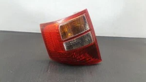 02 03 04 AXIOMA ISUZU LADO PASAJERO LUZ TRASERA FABRICANTE DE EQUIPOS ORIGINALES 8972371004 - Imagen 1 de 6