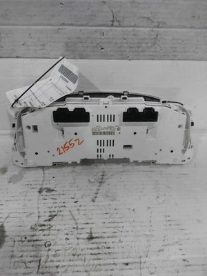 Medidor de velocímetro usado se adapta a: Jeep Wrangler Cluster Sahara 2016 100 MPH con vehículo Foto 1 de 4