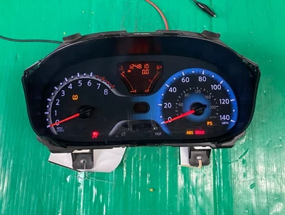 Cuadro de instrumentos velocímetro Nissan Cube 2010 124 k millas 090511 0043 Foto 1 de 3