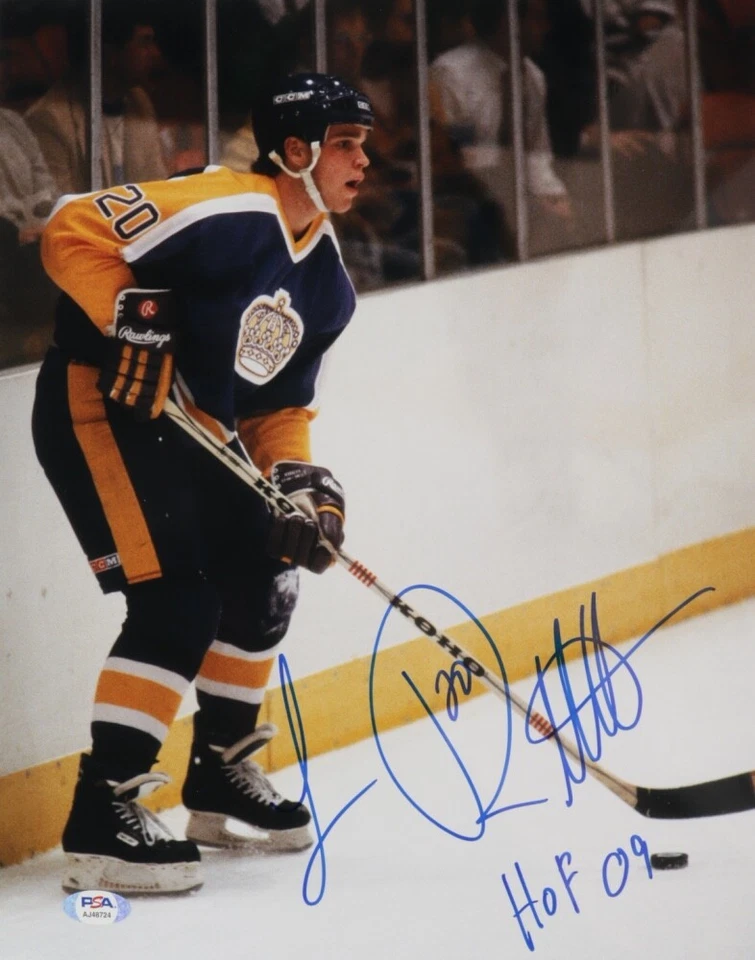 Luc Robitaille Signed Kings 11x14 Photo Inscribed HOF 09 (PSA) - A - Image 1 of 1