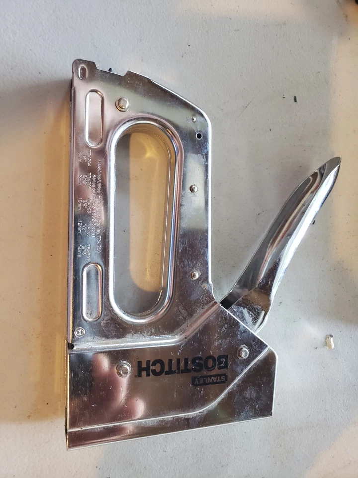 Винтажный сверхпрочный стальной штапельный пистолет Stanley Bostitch хром TRA704 - Изображение 1 из 1