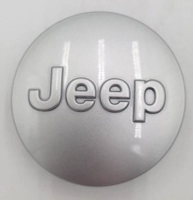 OEM Jeep 2.5" Light Silver Center Cap - 1LB77TRMAC/1LB77LS1AC Foto 1 de 4