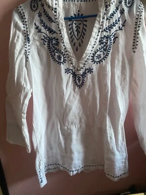 Blusa informal de playa cuello redondo manga larga con capucha talla pequeña de EE. UU. para mujer Foto 1 de 2
