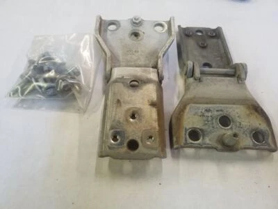 Juego de bisagras de puerta trasera izquierda blancas | Se adapta a Ford F250 F350 Super Cab 1999-2007 Foto 1 de 4