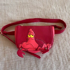 Loungefly Disney Little Mermaid Sebastian Bauchtasche Gürteltasche rot WDTB15490619 - Bild 1 von 11