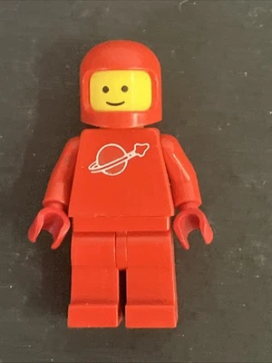 LEGO Vintage Red Classic Space Spaceman Astronaut Minifigure - Image 1 of 3