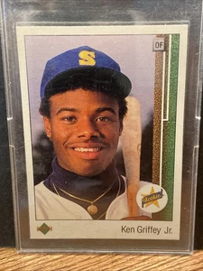 1989 UD KEN GRIFFEY JR ROOKIE NEAR MINT BEAUTY!!! - Picture 1 of 2