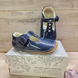 Clarks Girls Infant Tiny Beat Toddler Navy Patent Shoes T-Bar UK Size 4.5 G NIB - Picture 1 of 8