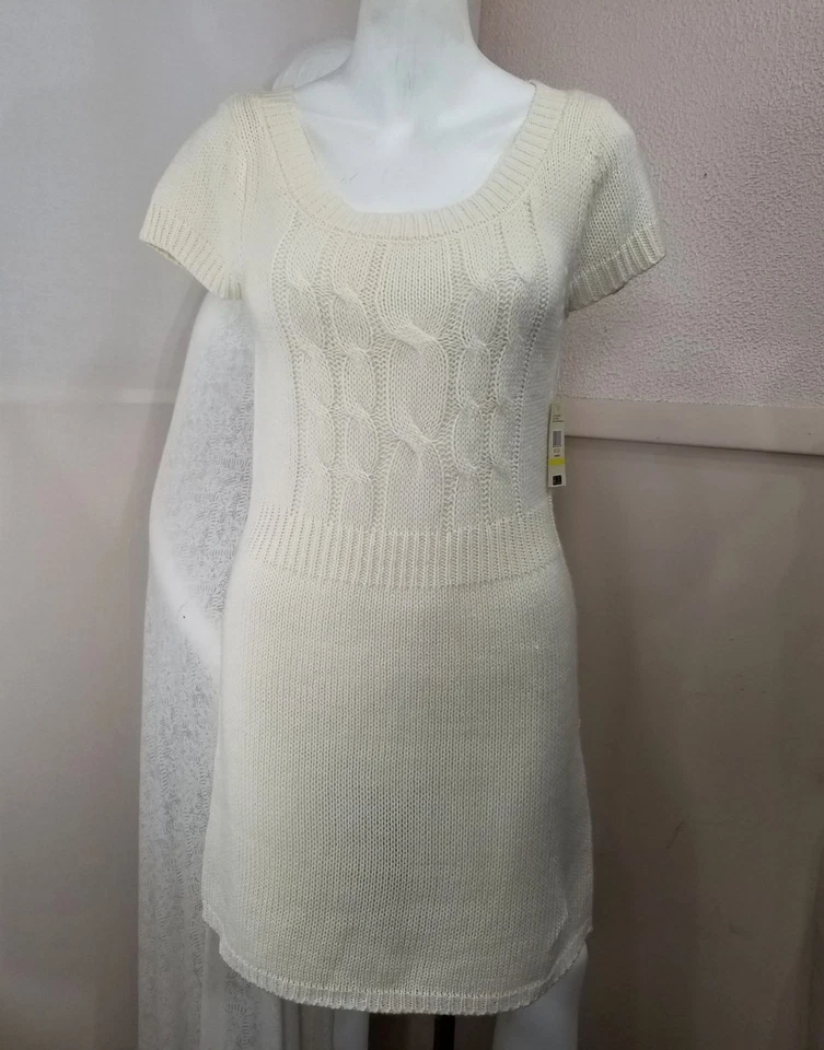 L.E.I. Vestido Suéter Júnior M Branco Creme Taylor Cabo Curto Preppy Igreja NOVO - Imagem 1 de 4