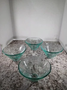 4 Lovely Turquoise Glass Seashell Salad Bowls beach house ocean Embossed Design - Picture 1 of 7