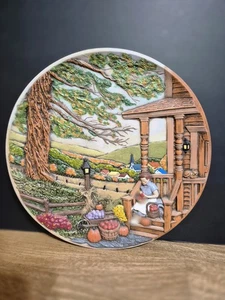 Byron Molde Chaulkware Plato o Colgante de Pared con Paisaje de Otoño Pintado a Mano 10 pulgadas - Imagen 1 de 3