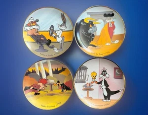 Vintage Looney Tunes 1992 TM& Warner Bros Collectors Plates Set of 4 - Picture 1 of 12