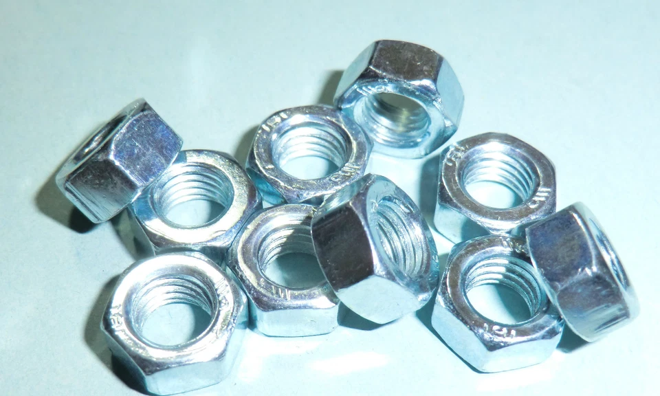 10 Stück Sechskantmutter DIN 934 M7 galv. verz. Festigkeit 8  Mutter  - Bild 1 von 1
