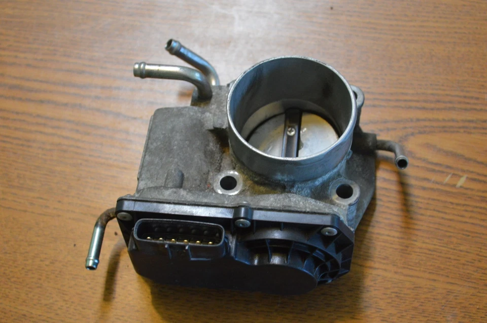 05-10 CUERPO ACELERADOR TOYOTA SCION TC 2,4 L Foto 1 de 1