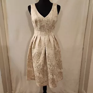 Vestido para mujer Trina Turk Valley metálico floral jacquard calce y acampanado crema talla 4 - Imagen 1 de 14