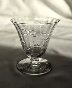 ABCG crystal optic oyster/juice glass 1920s. Flowers and ribbons. Unsigned - Picture 1 of 8