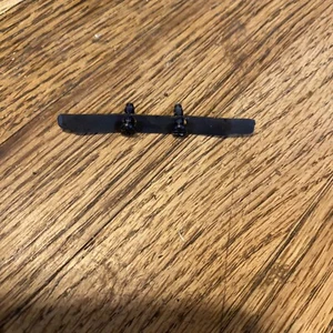 Singer Stylist 543 Sewing Machine Replacement OEM part Slide Plate Hold Down - Picture 1 of 1
