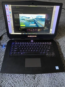 ORDINATEUR PORTABLE GAMING Alienware R2 15 Nvidia GTX 980 - Photo 1 sur 8