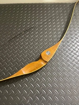 Vintage Shakespeare Archery Sierra X 18 Recurve Bow - Image 1 of 4