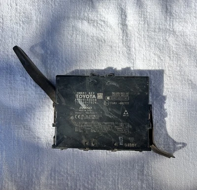 Компьютер умный ключ 2014-2016 Lexus Is200t Is250 Is300 Is350 89990-53310 от оригинального производителя - Изображение 1 из 3