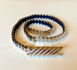Cintura magra vintage scala di pesce serpentina tono argento elasticizzata M/L adatta vita 28-38" - Foto 1 di 8