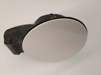 2010-2016 BUICK LACROSSE Fuel Filler Door White 22938619 10-16 Foto 1 de 4