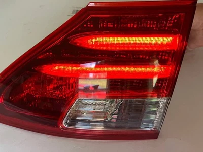 Luz trasera interior para pasajero derecho convertible Lexus IS250C IS350C 2010-2015 FABRICANTE DE EQUIPOS ORIGINALES Foto 1 de 4