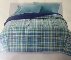 Twin XL Bed And Comforter Set 4 Piece Set New In Bag - Picture 1 of 3