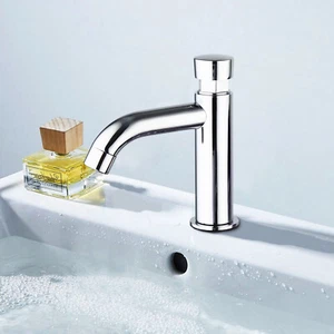 Grifo mezclador de agua cromado giratorio 360 grados para cocina baño montado en la cubierta - Imagen 1 de 8
