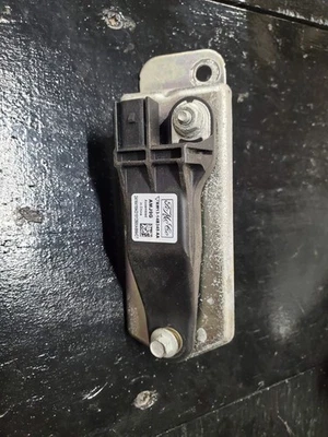 Módulo sensor cinturón seguridad lateral Lincoln Town Car 2010-2011 izquierda/derecha # AW13-14B345-AA Foto 1 de 2