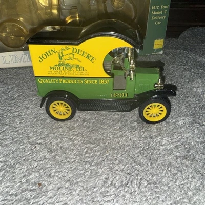 Camión Ford Modelo T 1912 John Deere Modelo Caja de cambios Banco de monedas en caja Excelente Foto 1 de 4