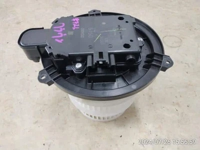 Motor soplador Toyota Crown 2013 DAA-AWS210 8710330480 [Usado] [PA110048633] Foto 1 de 3