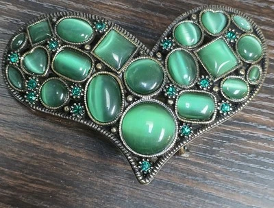 Hebilla de cinturón de metal en forma de corazón Brads de 4" se adapta a diamantes de imitación verde de 11/2" Foto 1 de 4