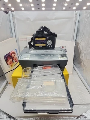 Kodak EasyShare DX6490 4.0MP Digital Camera w/EasyShare Printer Dock 6000 - Image 1 of 4