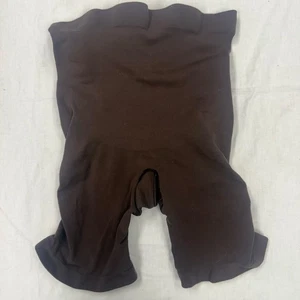 Prendas moldeadoras cortas L espresso para mujer SKIMS Everyday Sculpt - Imagen 1 de 4